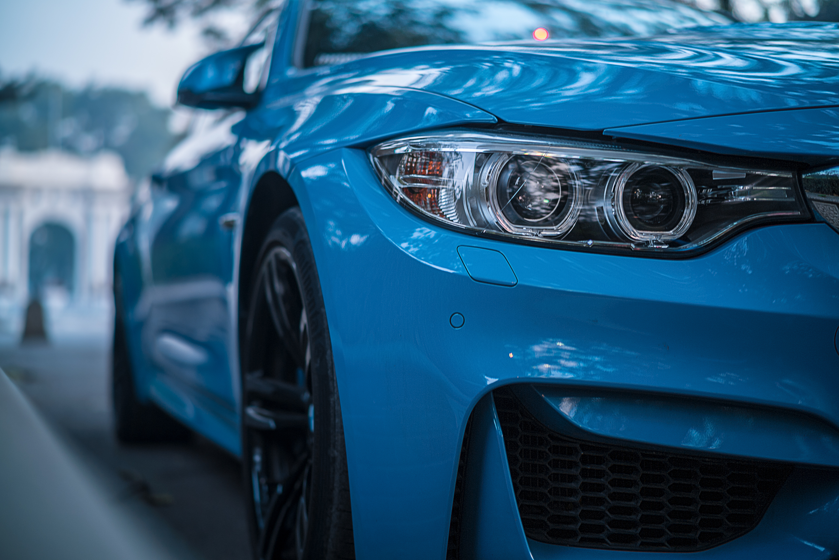 BMW bleue